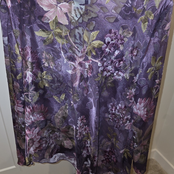 Elegant Purple Floral Women's Blouse - Picture 6 of 7